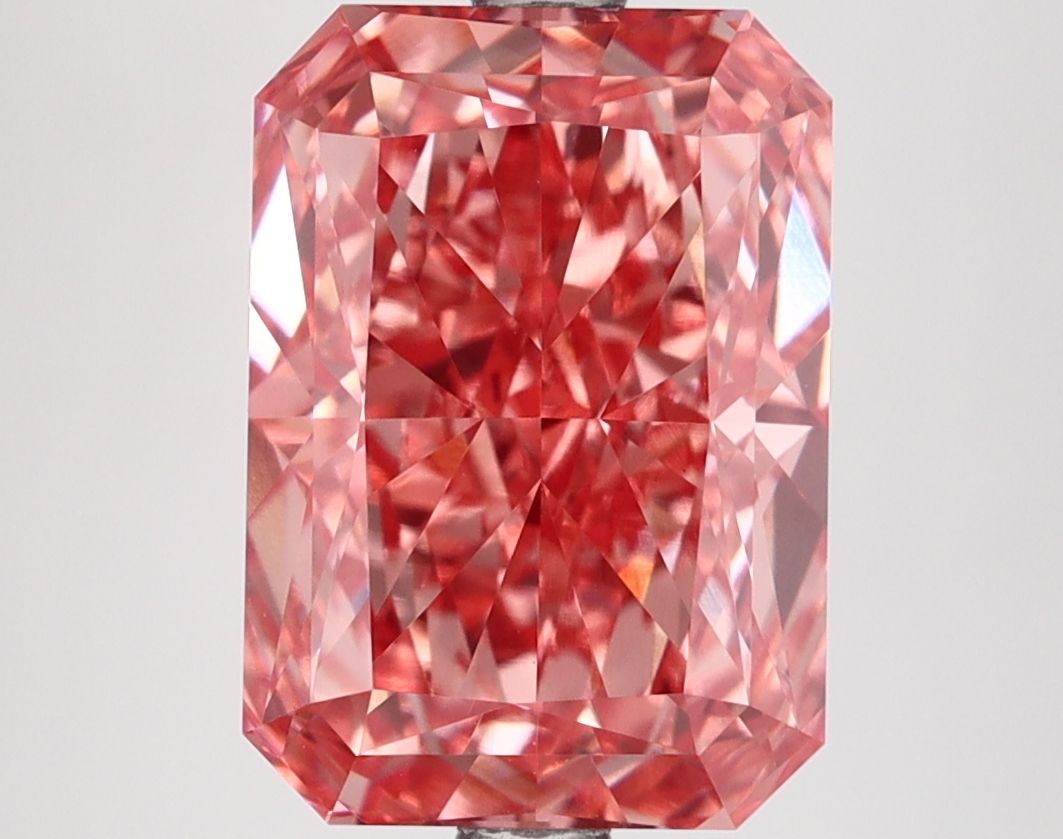 4.70 ct. radiant Lab Grown Diamond front image