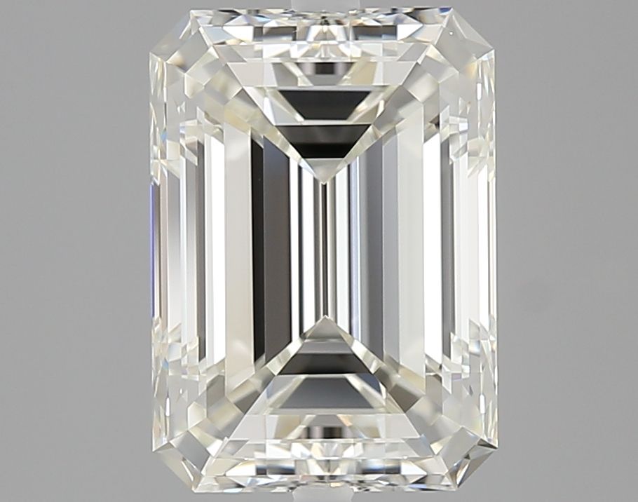 3.01 ct Emerald diamond