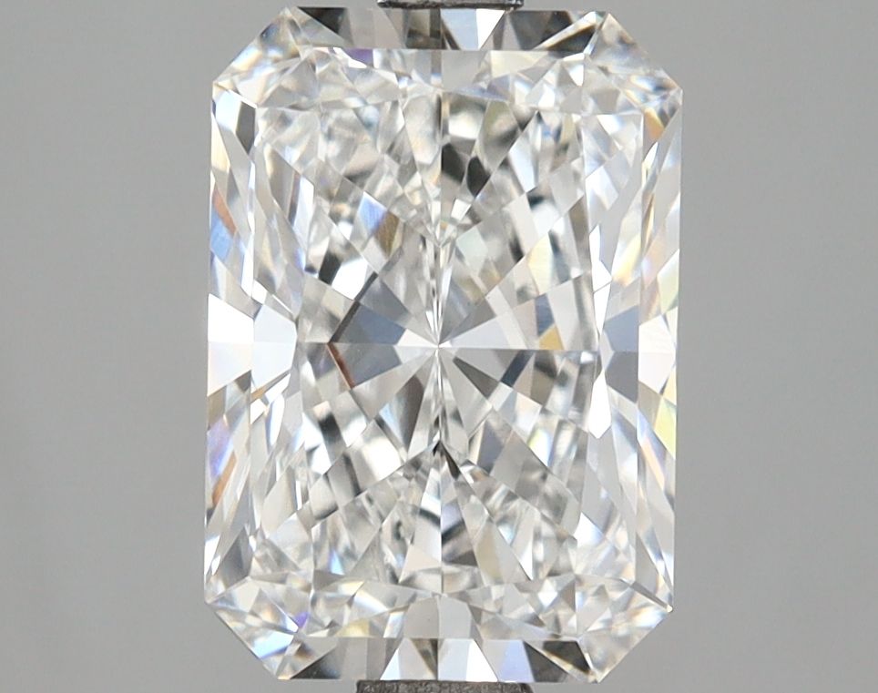 2.58 ct. radiant Lab Grown Diamond front image