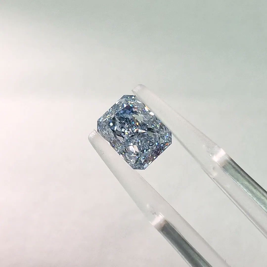 1.52 ct Radiant diamond