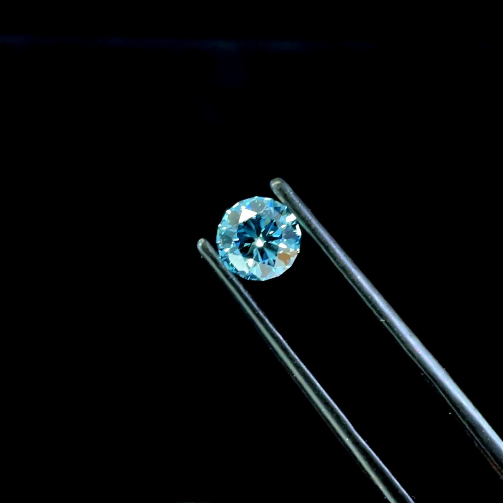 1.04 ct. round Lab Grown Diamond front image