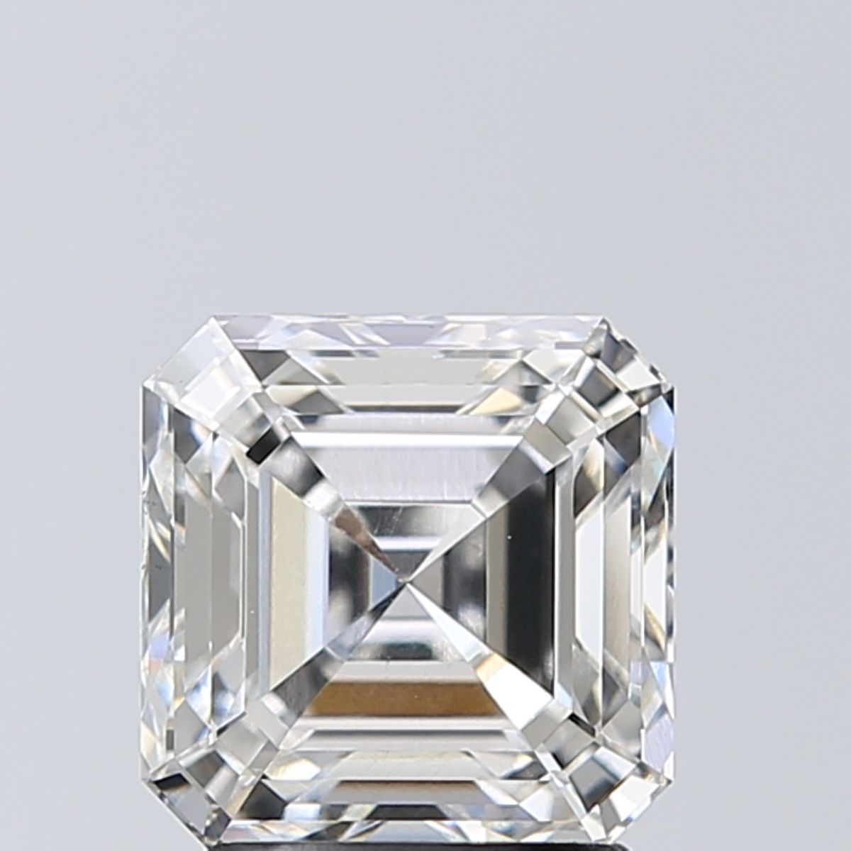 2.03 ct Square Emerald diamond