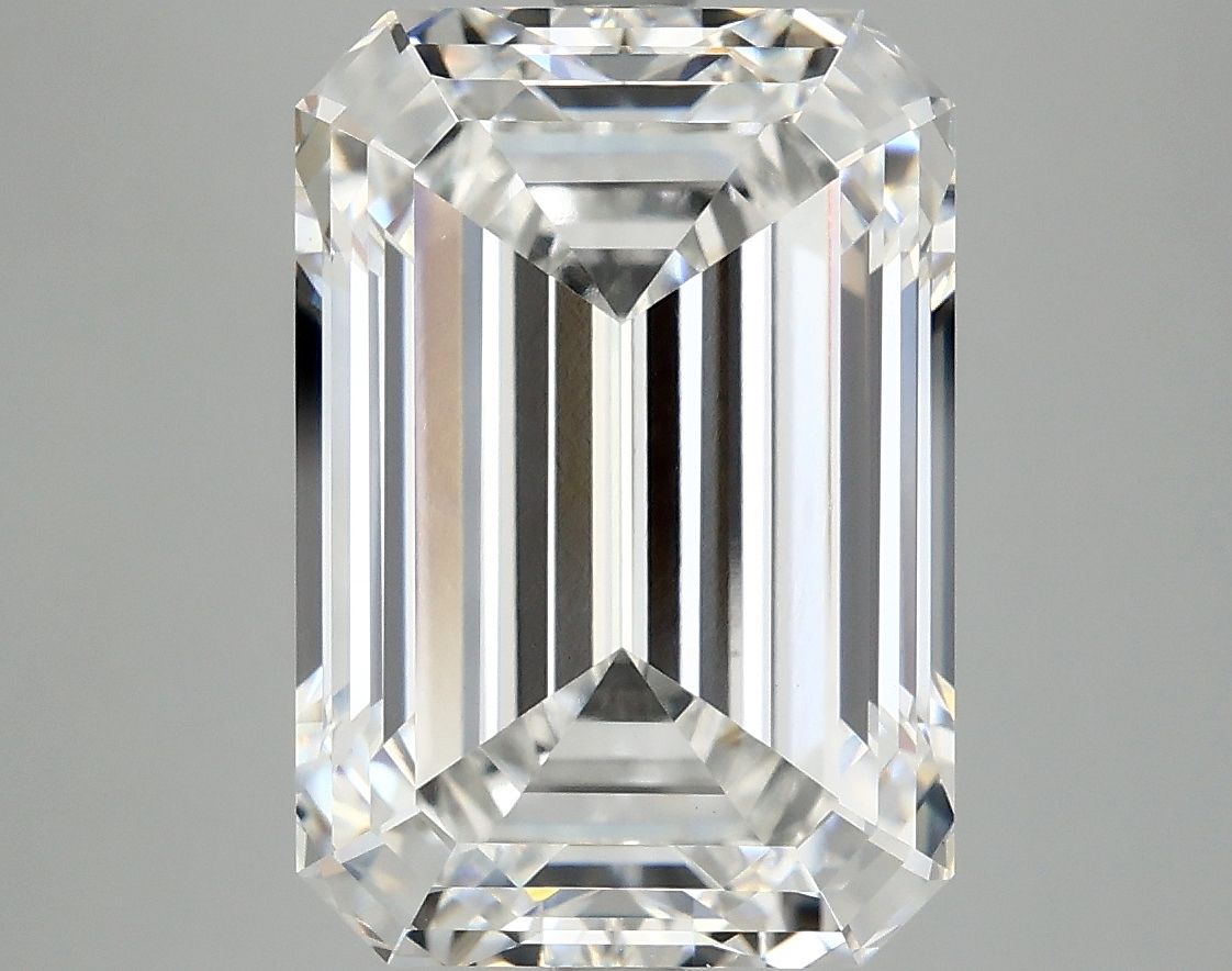 6.95 ct. emerald Lab Grown Diamond front image