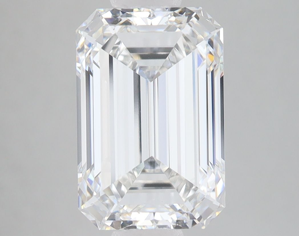 3.66 ct Emerald diamond