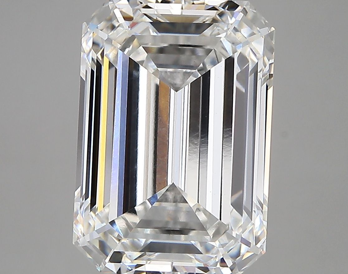 6.67 ct. emerald Lab Grown Diamond front image