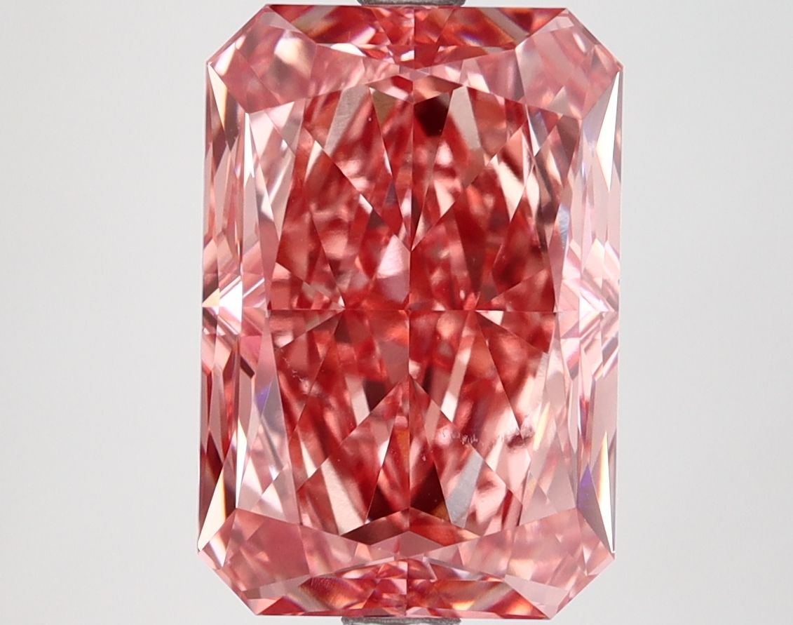 5.56 ct. radiant Lab Grown Diamond front image
