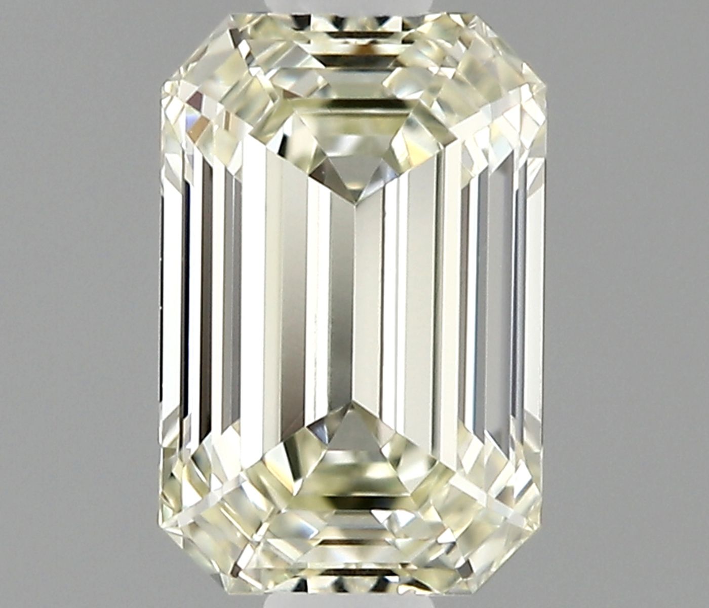 0.42 ct Emerald Diamond