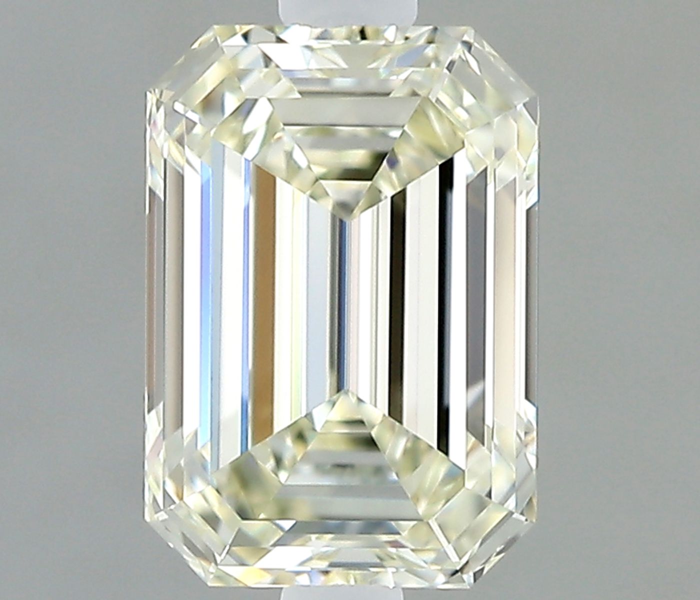 0.81 ct Emerald diamond
