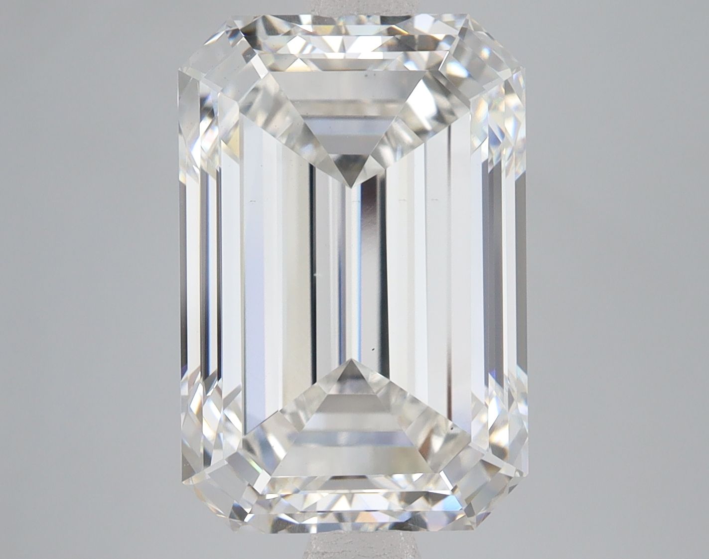 9.08 ct. emerald Lab Grown Diamond front image