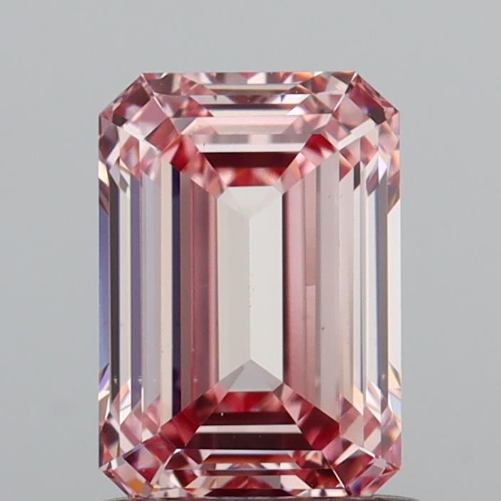 1.11 ct Emerald diamond