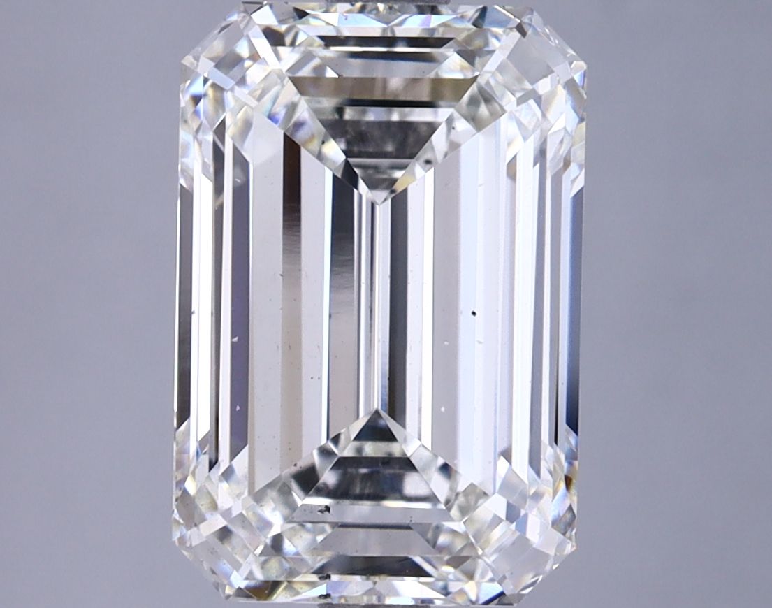 4.76 ct. emerald Lab Grown Diamond front image