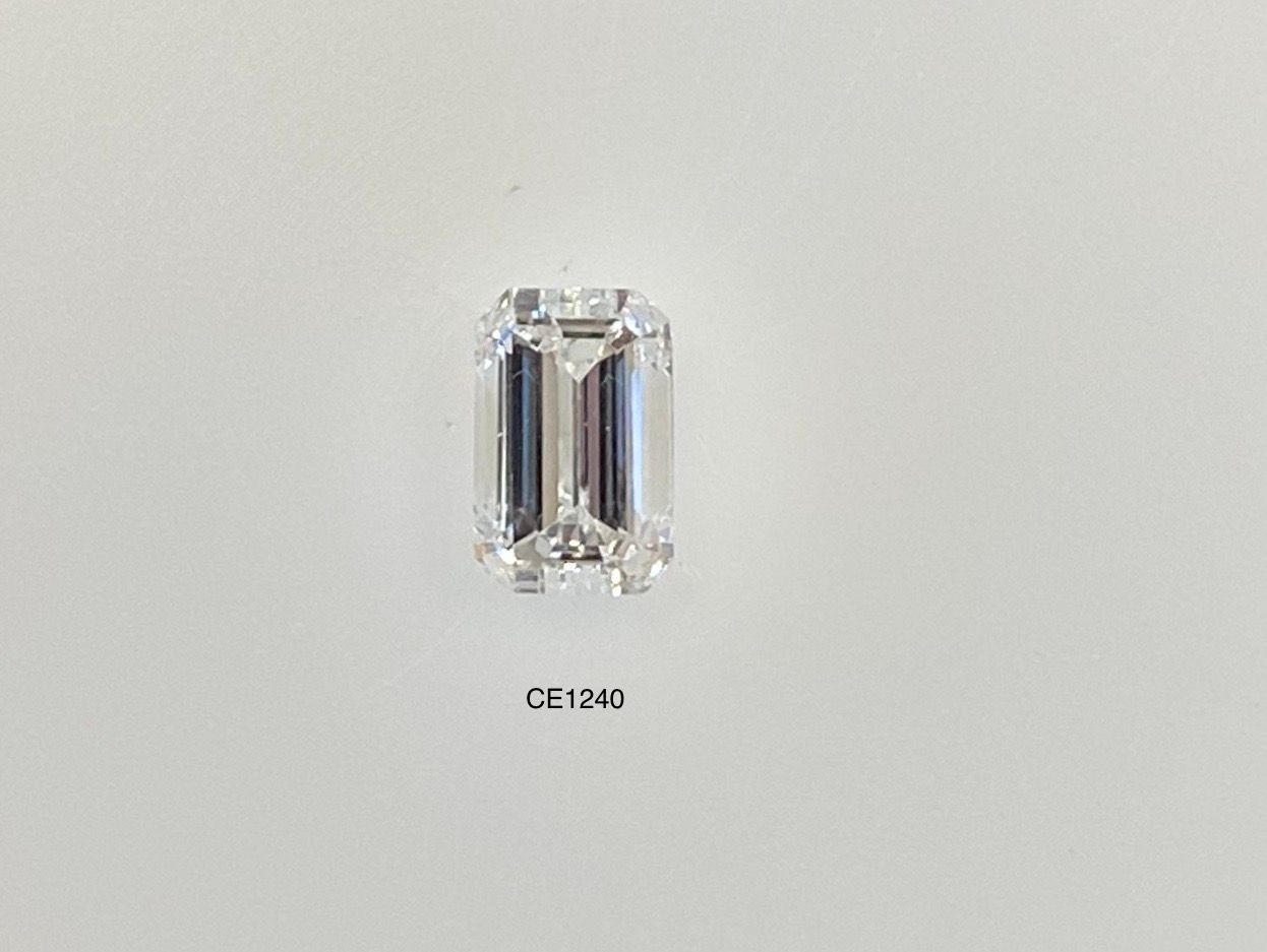 0.44 ct Emerald diamond