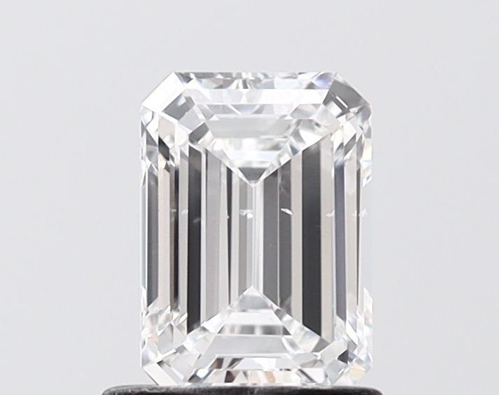 1.04 ct. emerald Lab Grown Diamond front image