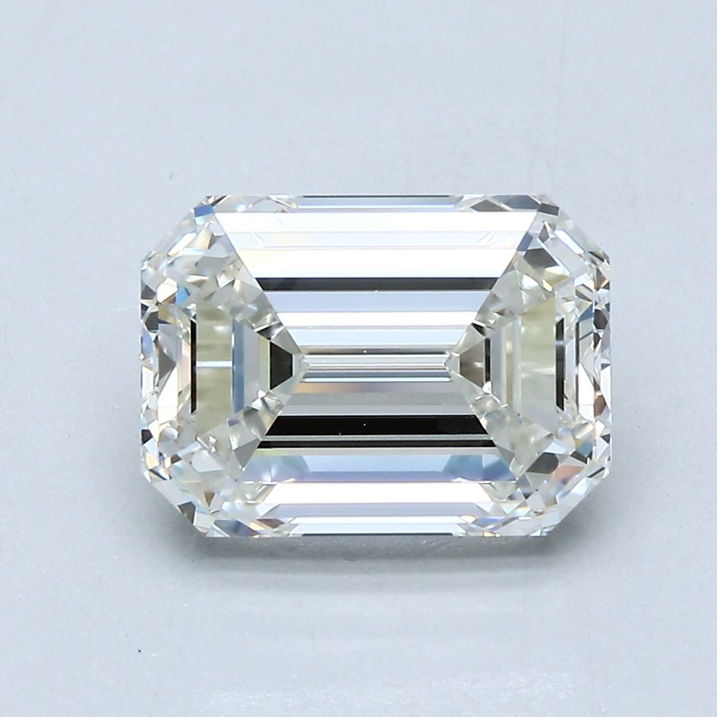 3.01 ct Emerald diamond