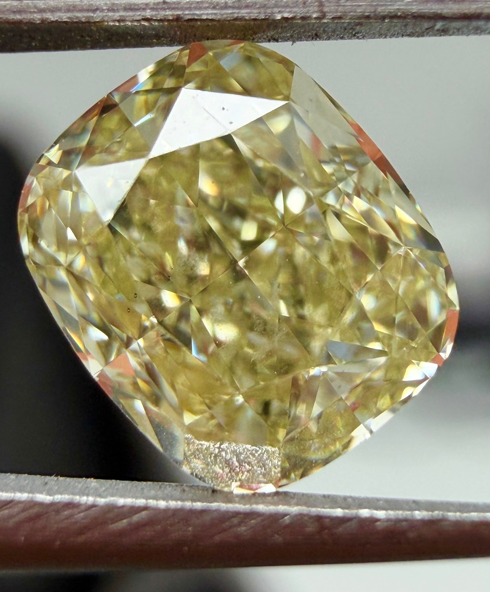 Diament 1.2 ct Fancy Yellow/VS2