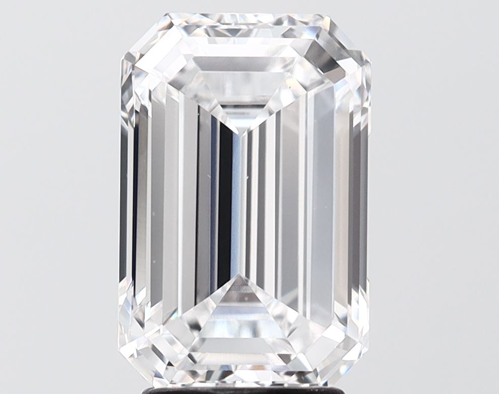 4.08 ct. emerald Lab Grown Diamond front image