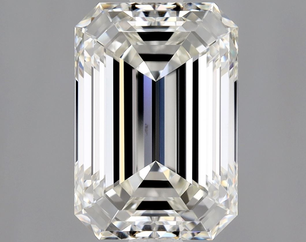 2.01 ct Emerald diamond