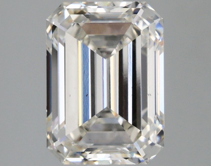 3.06 ct Emerald diamond