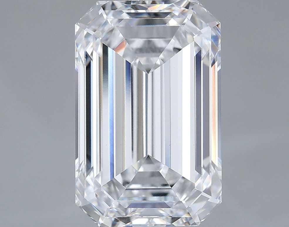 4.58 ct. emerald Lab Grown Diamond front image