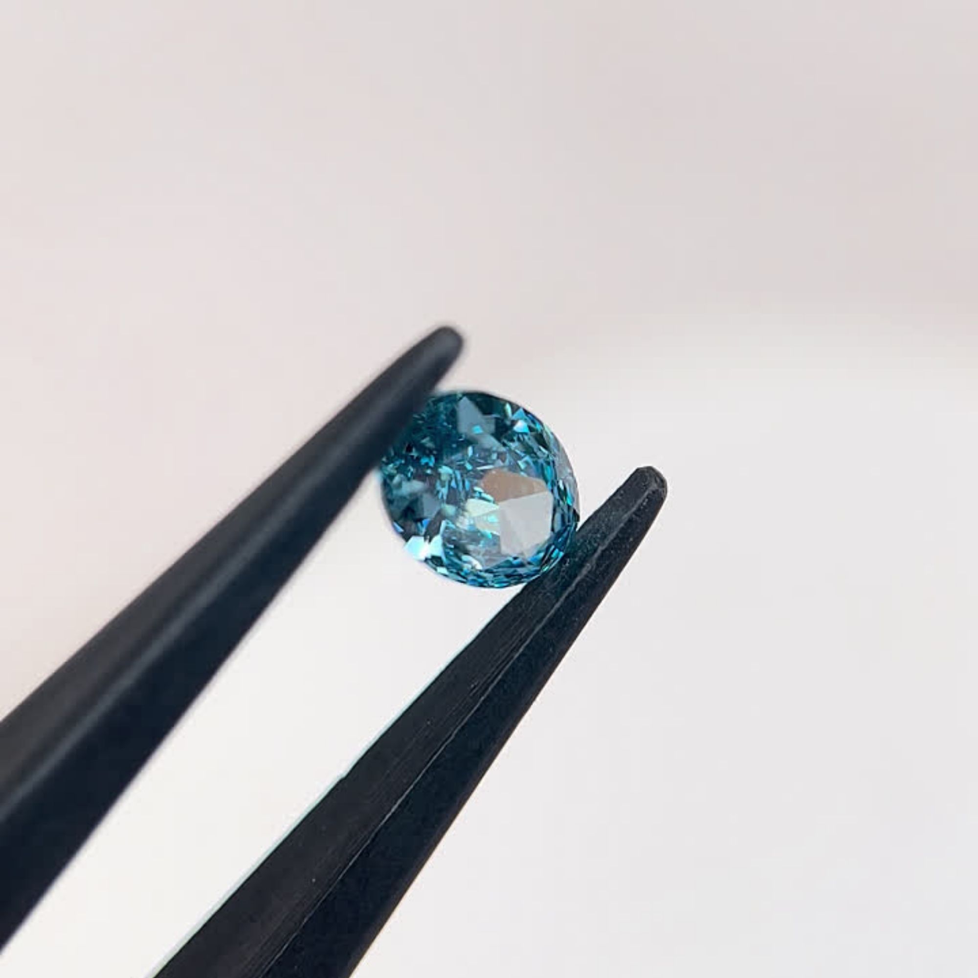 1.02 ct. oval Lab Grown Diamond front image