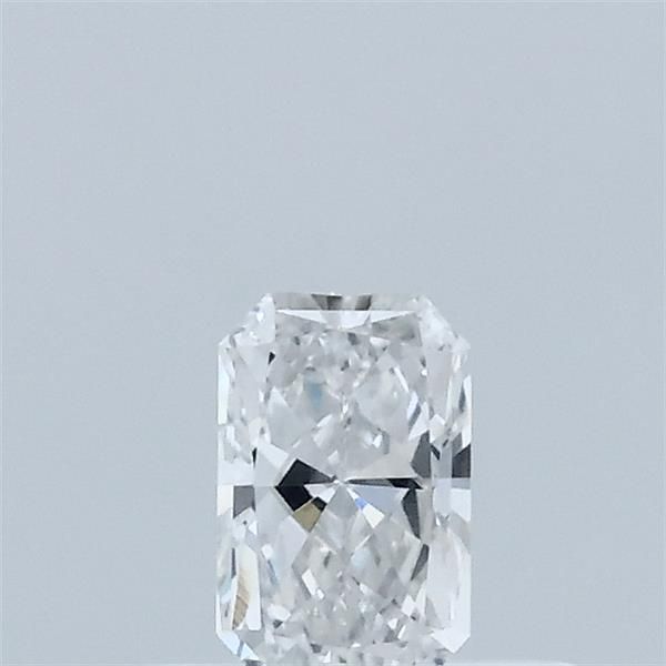 0.31 ct lab-grown Radiant Diamond