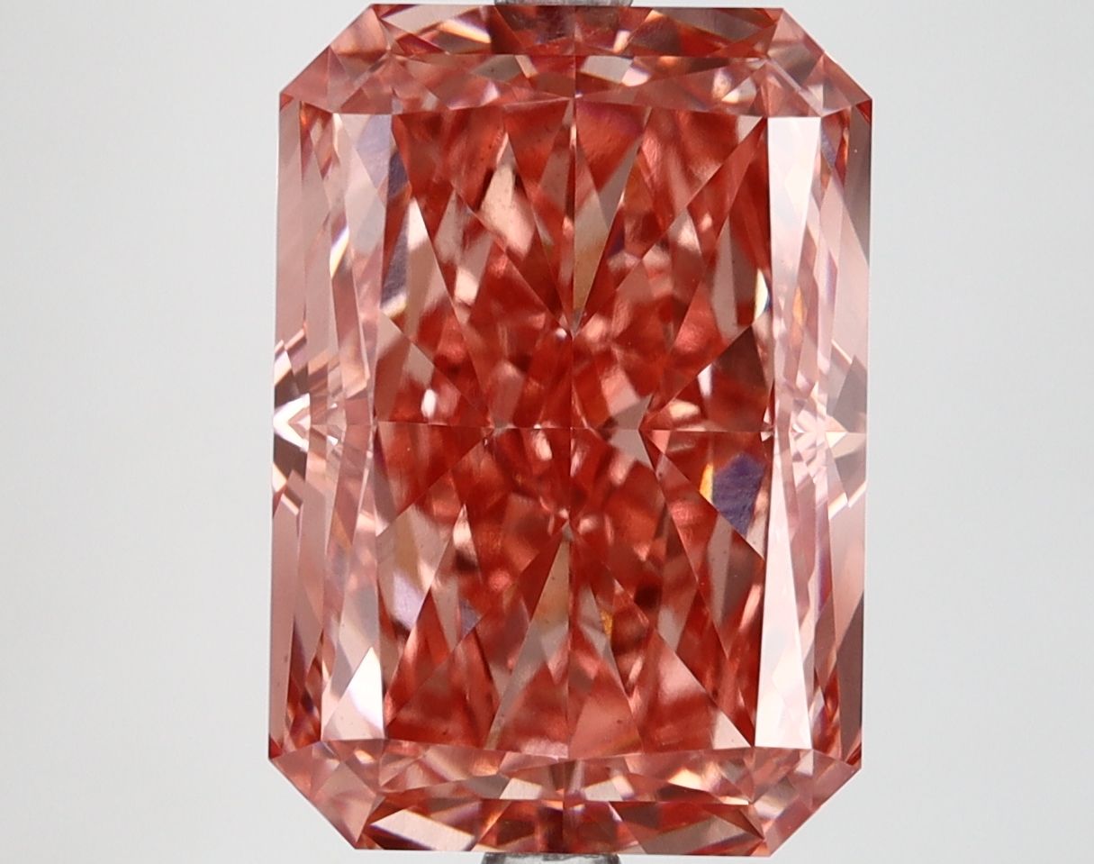 7.20 ct. radiant Lab Grown Diamond front image