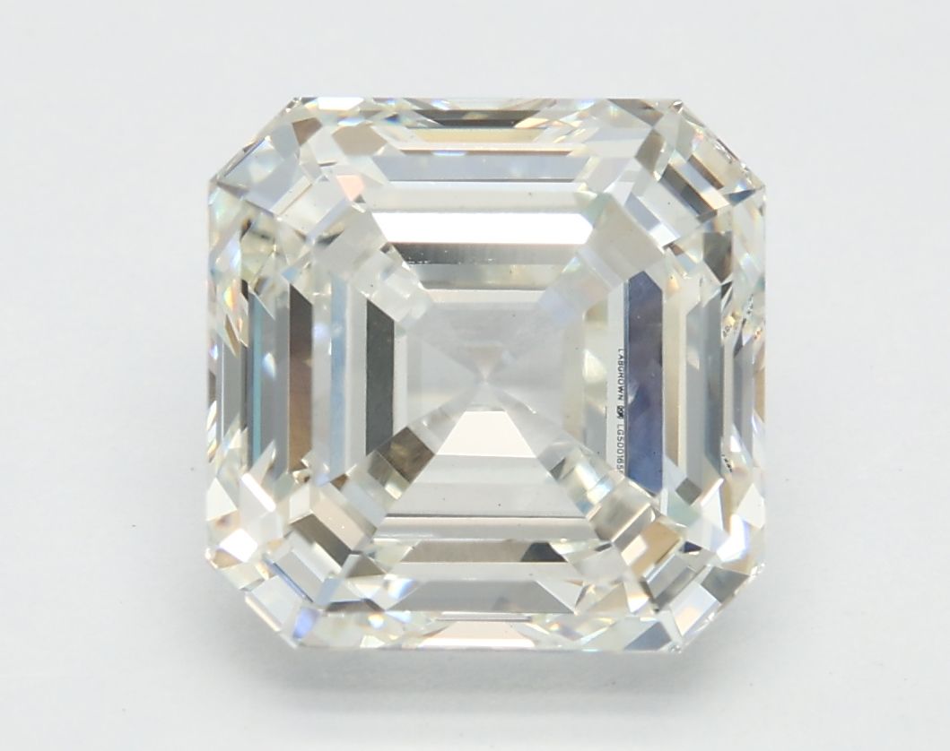 3.17 ct Square Emerald diamond