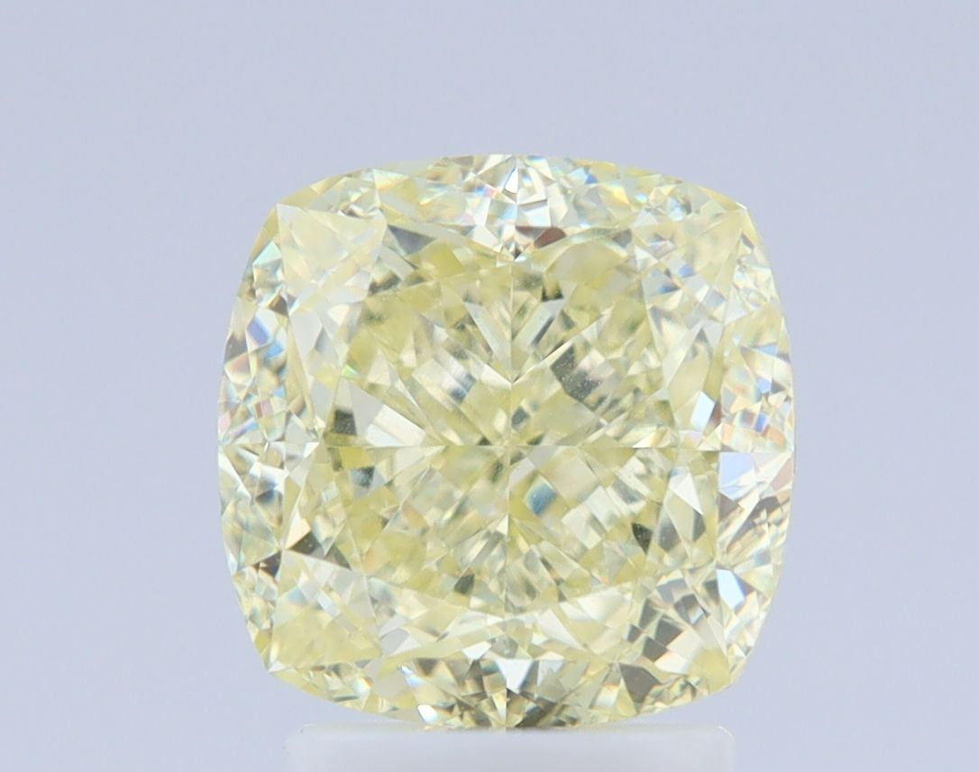 3.01 ct Cushion Brilliant diamond