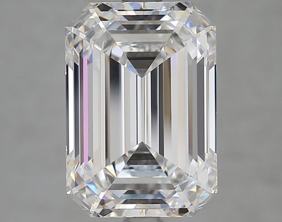 4.62 ct. emerald Lab Grown Diamond front image