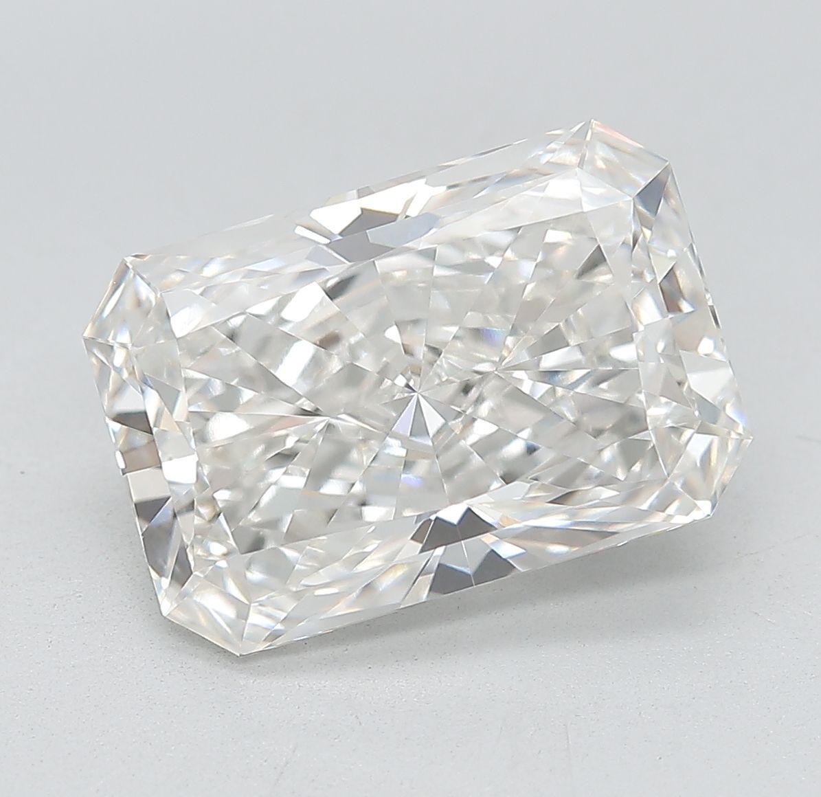 4.72 ct. radiant Lab Grown Diamond front image