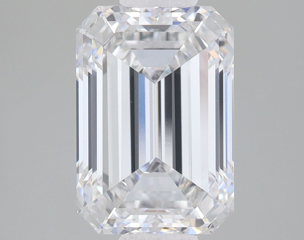 2.53 ct. emerald Lab Grown Diamond front image