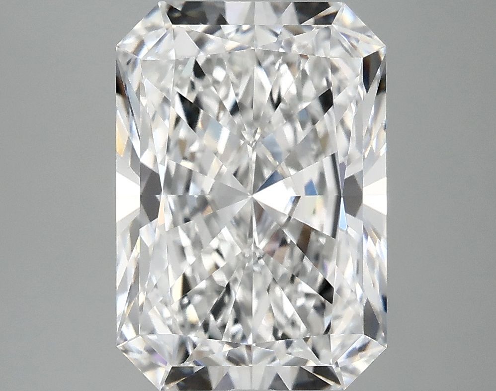 4.27 ct. radiant Lab Grown Diamond front image