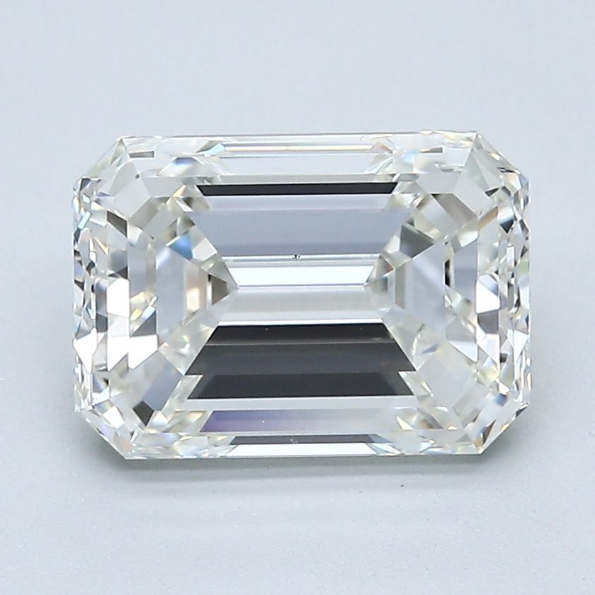 3.01 ct Emerald diamond