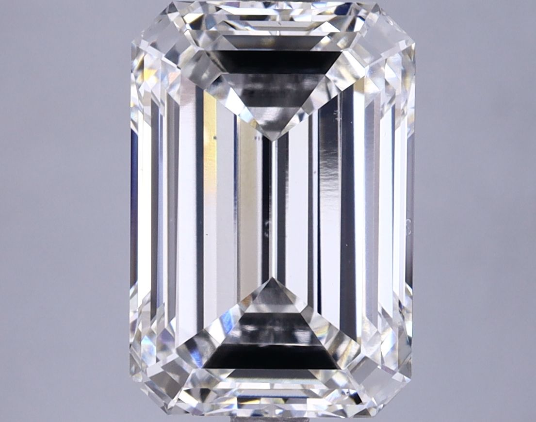 4.83 ct. emerald Lab Grown Diamond front image