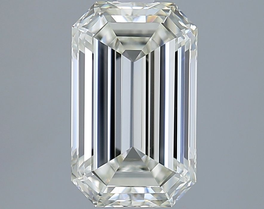 3.01 ct Emerald diamond