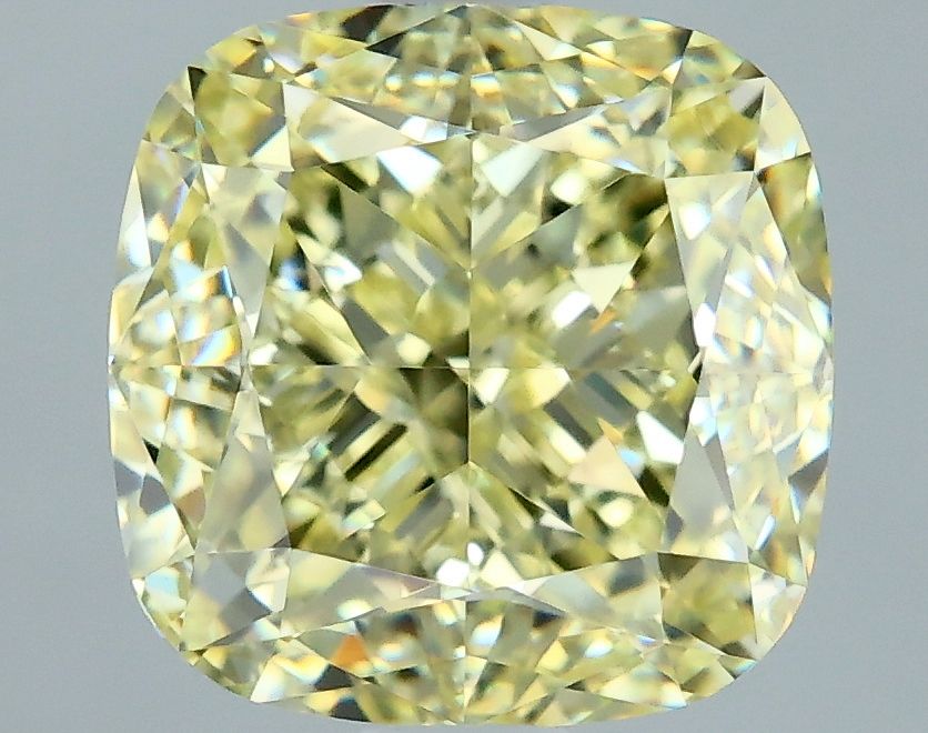 2.01 ct Cushion Brilliant diamond