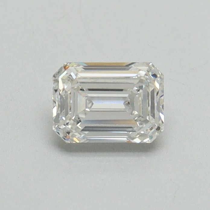 0.44 ct Emerald diamond