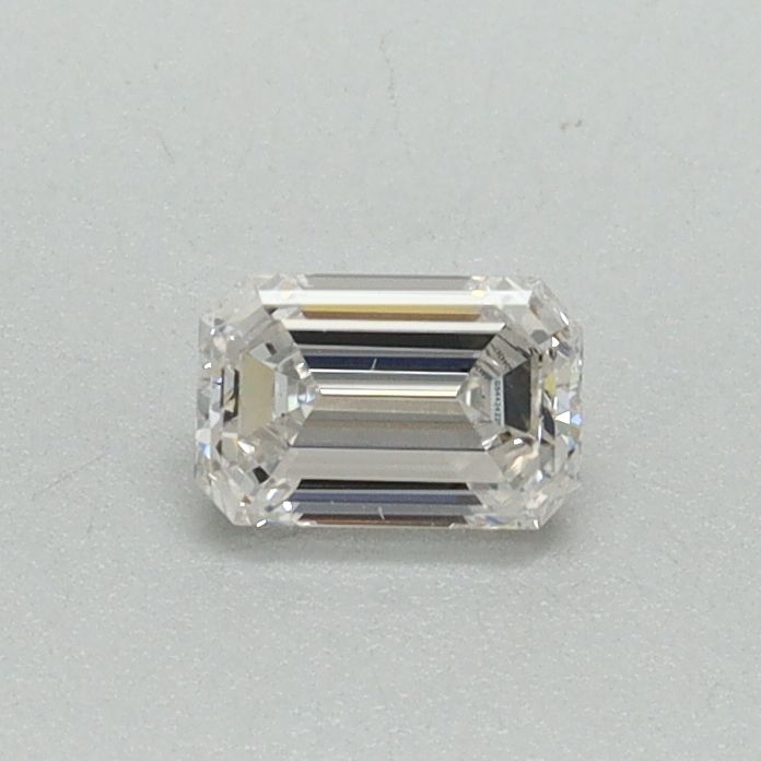 0.31 ct Emerald diamond