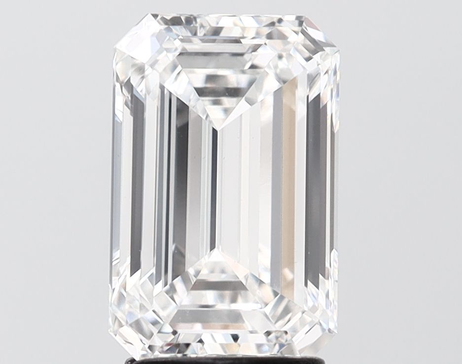 3.01 ct. emerald Lab Grown Diamond front image