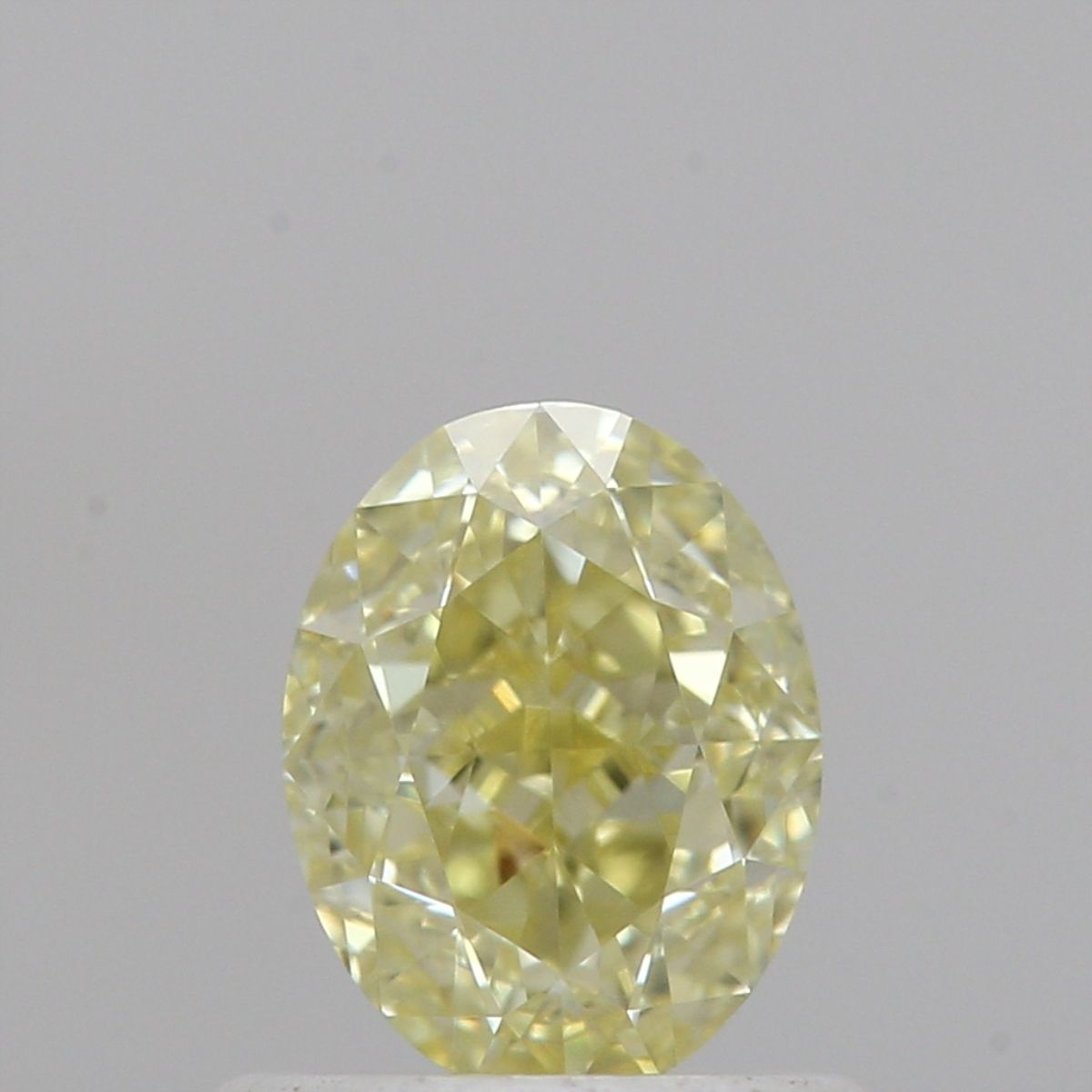 0.74 ct Oval diamond