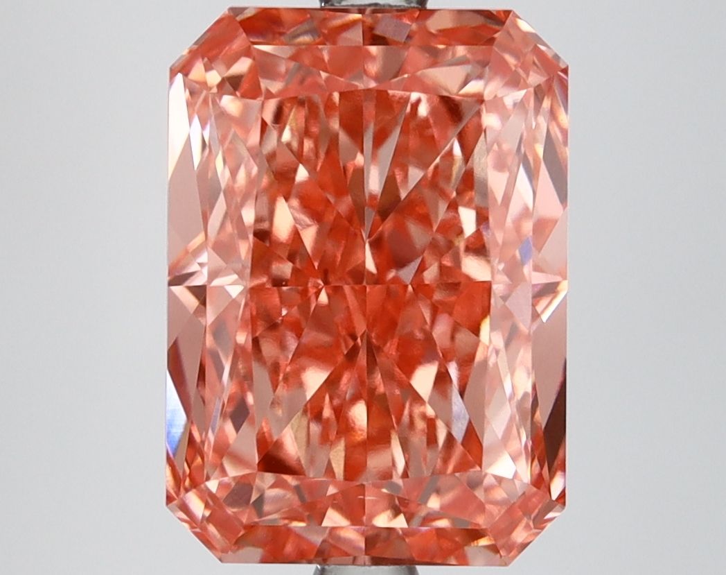 4.73 ct. radiant Lab Grown Diamond front image