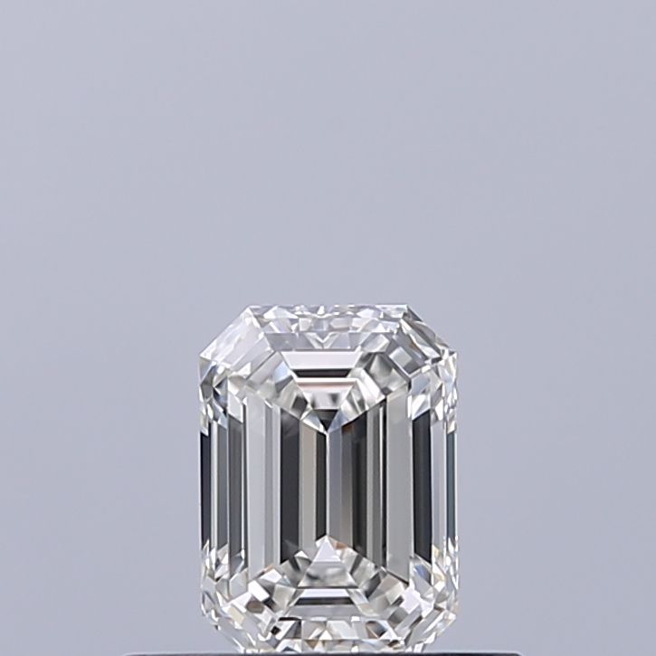 0.42 ct Emerald diamond