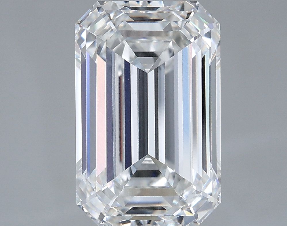 4.57 ct. emerald Lab Grown Diamond front image