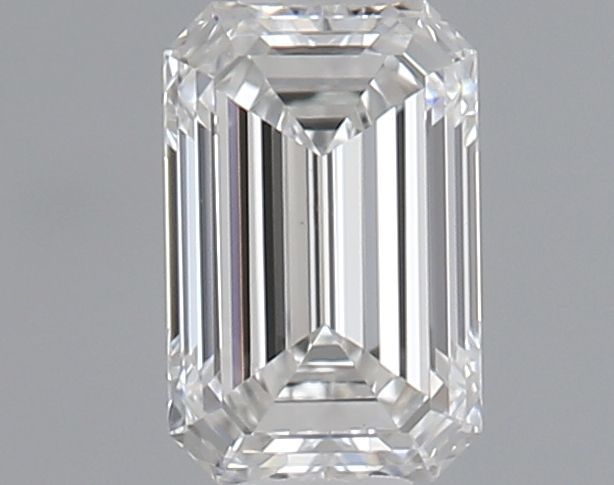 0.32 ct Emerald diamond