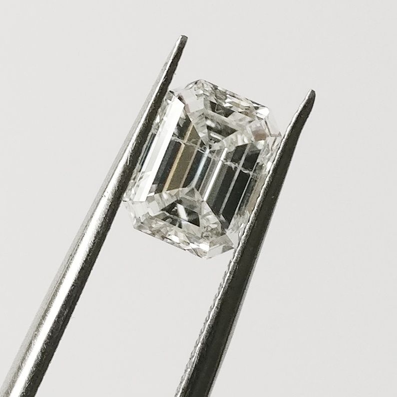 0.71ct Emerald diamond