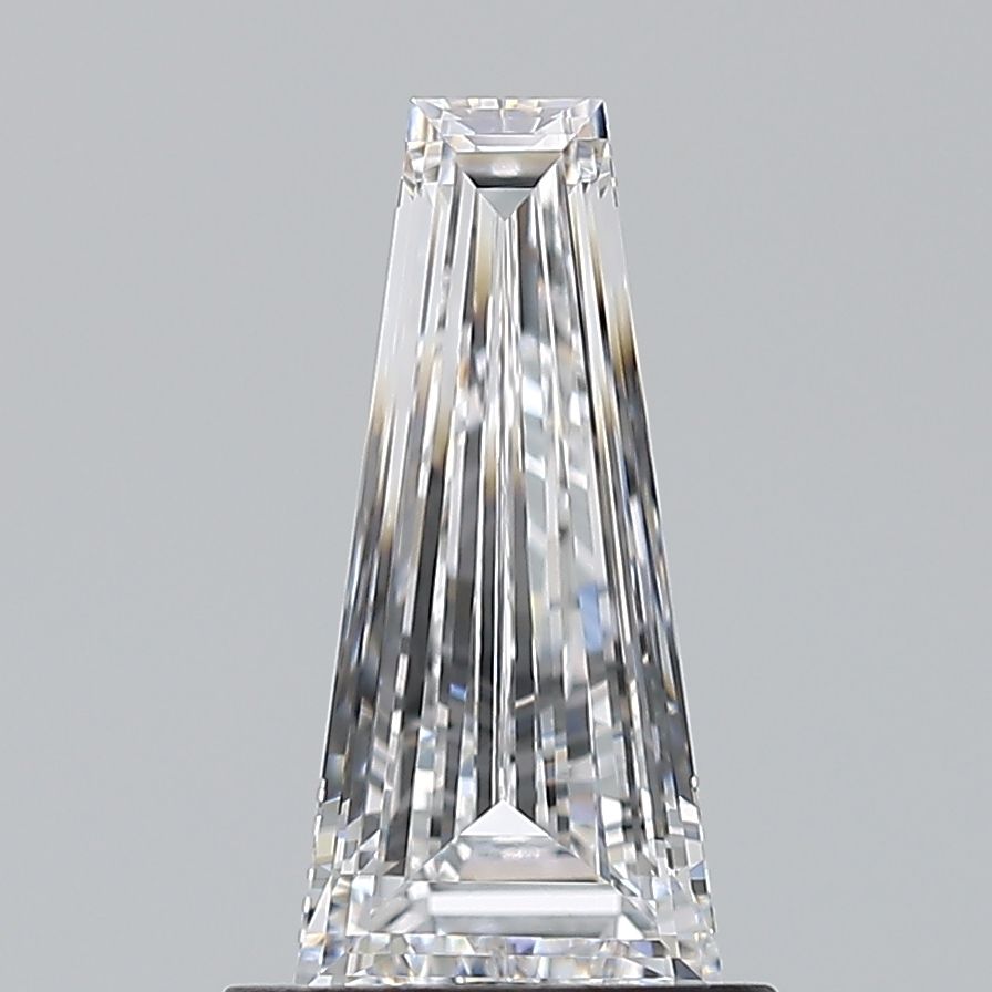 0.75 ct Tapered baguette Diamond