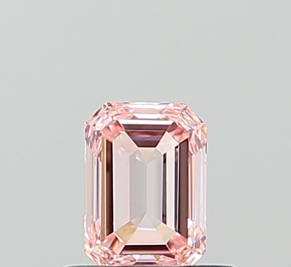 0.62 ct Emerald diamond
