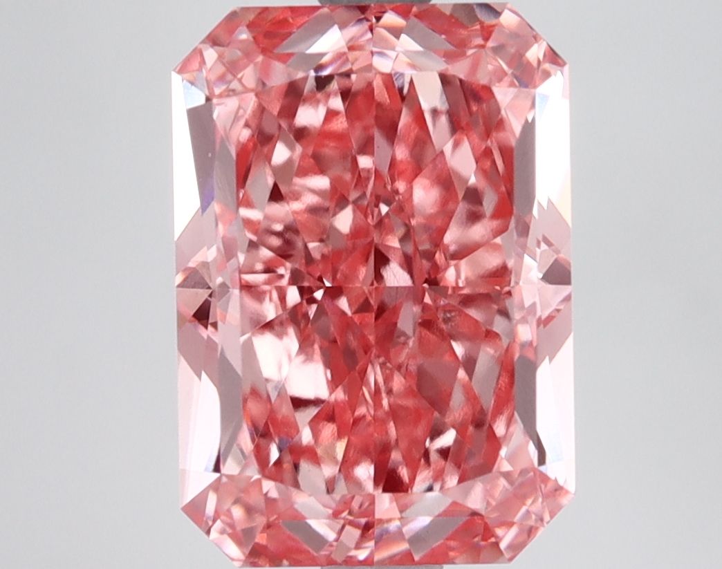 4.68 ct. radiant Lab Grown Diamond front image