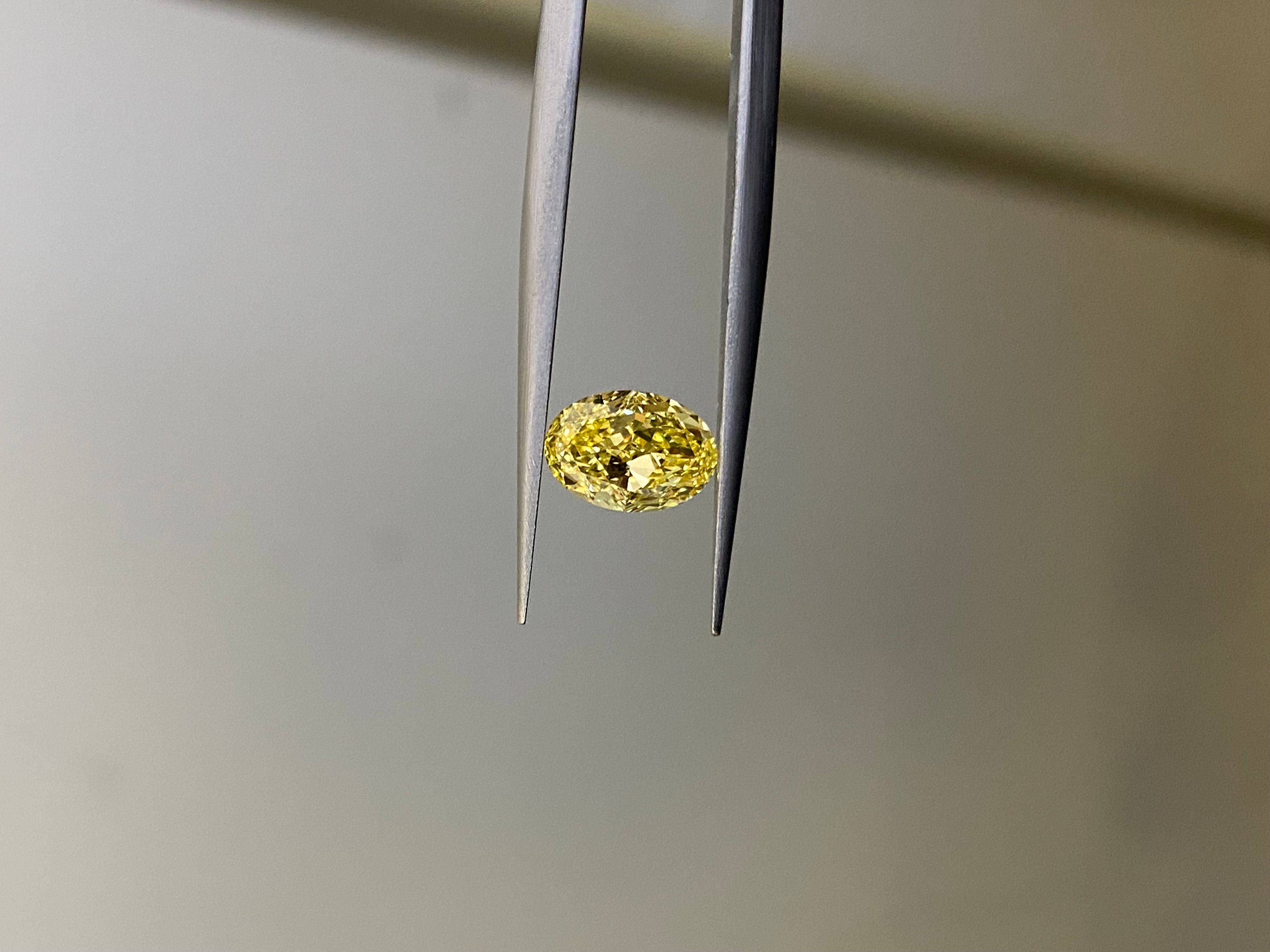 Diament 1.46 ct Fancy Vivid Yellow/VVS2