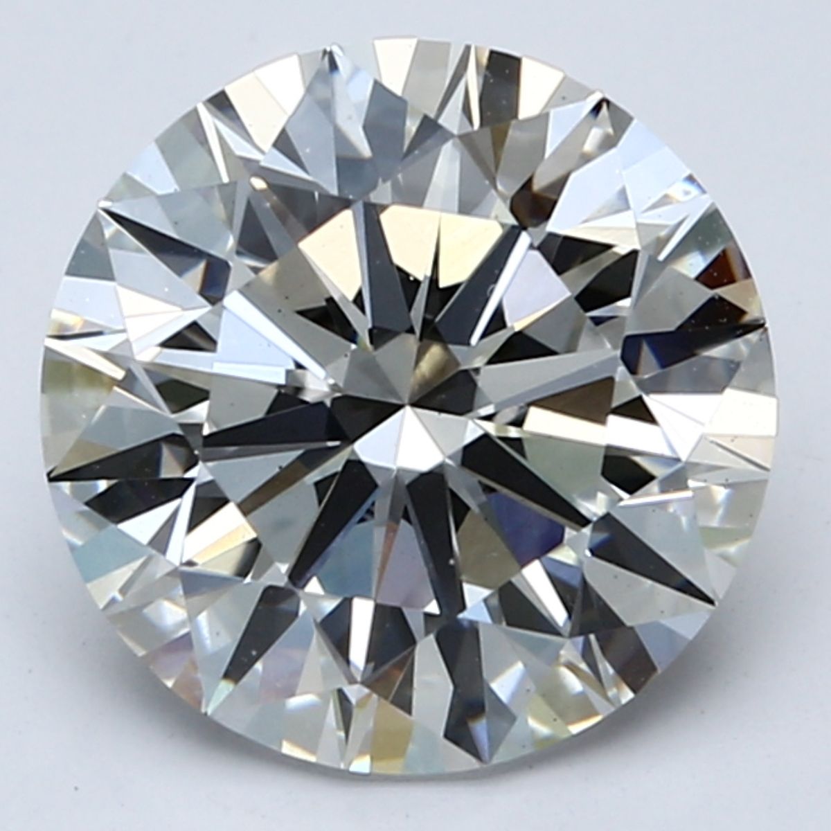 3.83 ct Round diamond